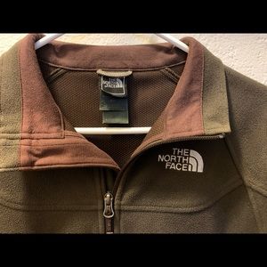 The North Face Women’s small Windwall jacket